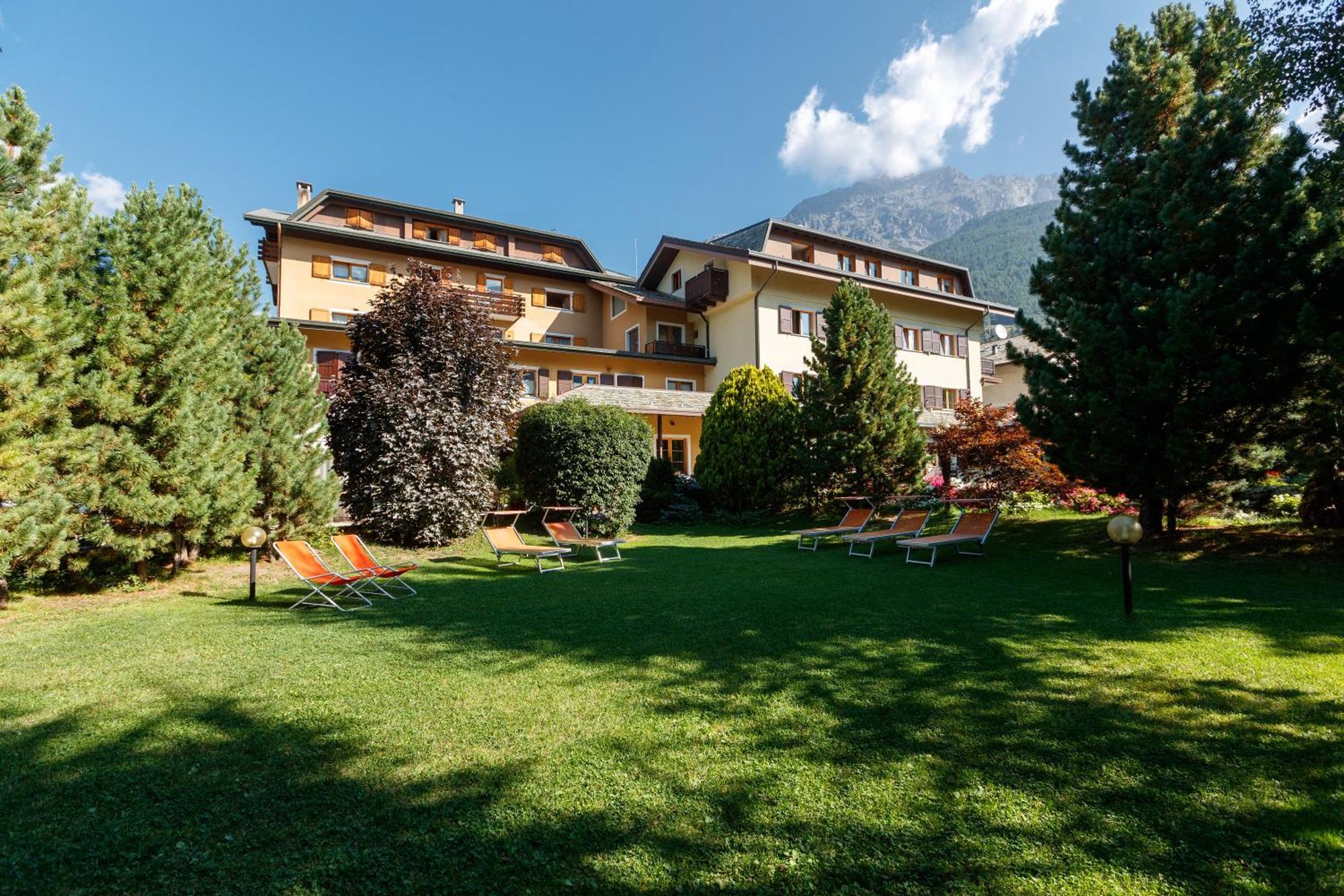 Sci Sport Rooms & Suites Bormio Eksteriør bilde